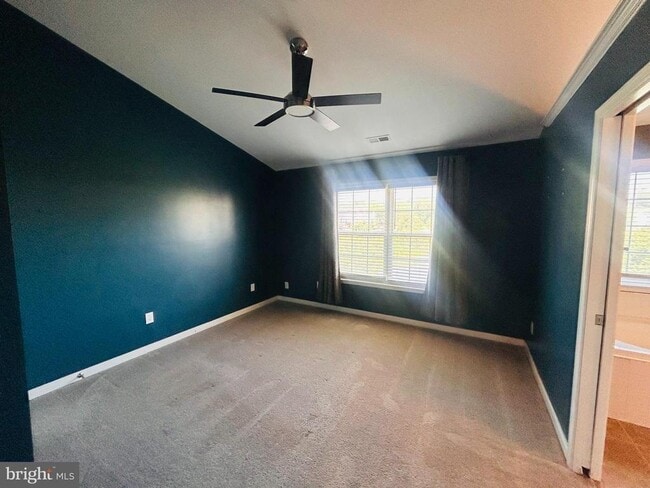 Building Photo - 400 Munsons Hill Ct