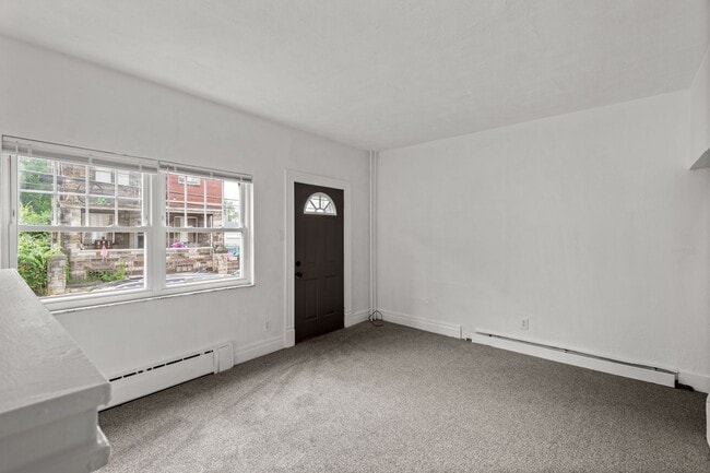 Building Photo - Beautiful 2 bedroom home in Rankin available May 1!