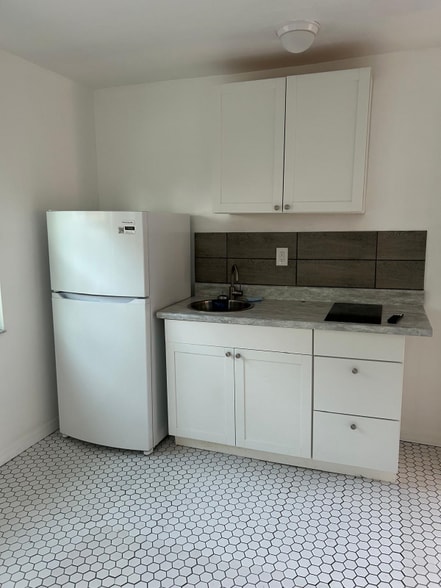 Building Photo - 1709 Furey Dr