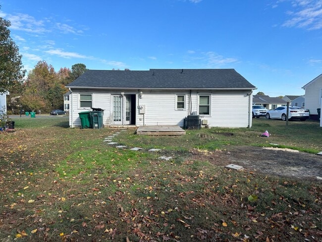Building Photo - 3 bed 2 bath in Henrico! Yard, Central HVAC, laundry, great neighborhood!