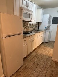 Building Photo - 390 El Toro Way