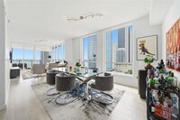 Building Photo - 601 NE 27th St