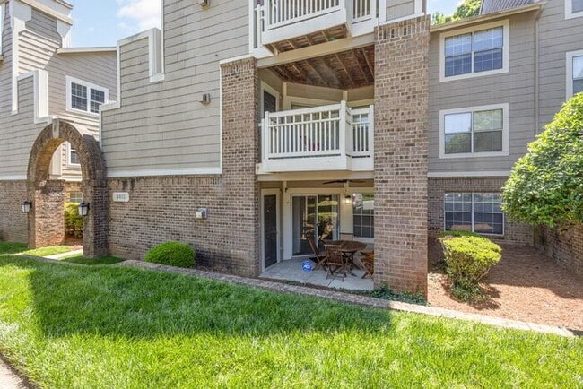 Building Photo - Delightful 2-bedroom, 2-bathroom condo