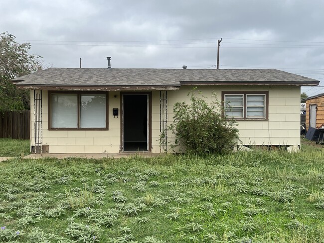 Primary Photo - 2411 E 30th St