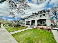 Building Photo - 703 7th Ave