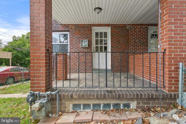 Building Photo - 450 Glendale Rd