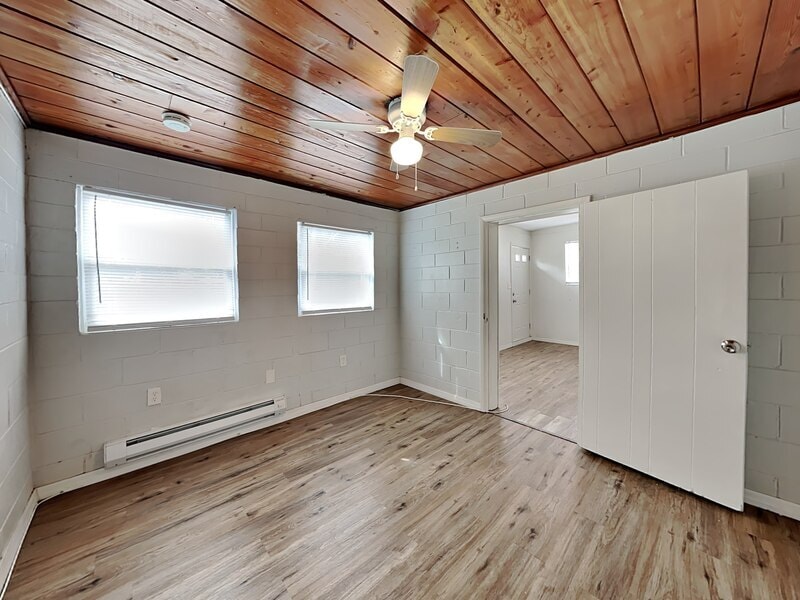 Building Photo - 307 S Montgomery Ave