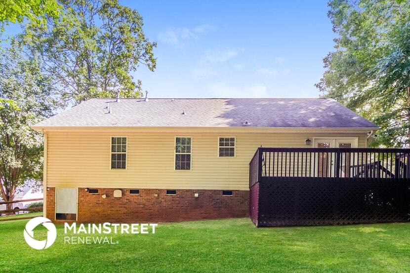 Building Photo - 103 Bennington Dr