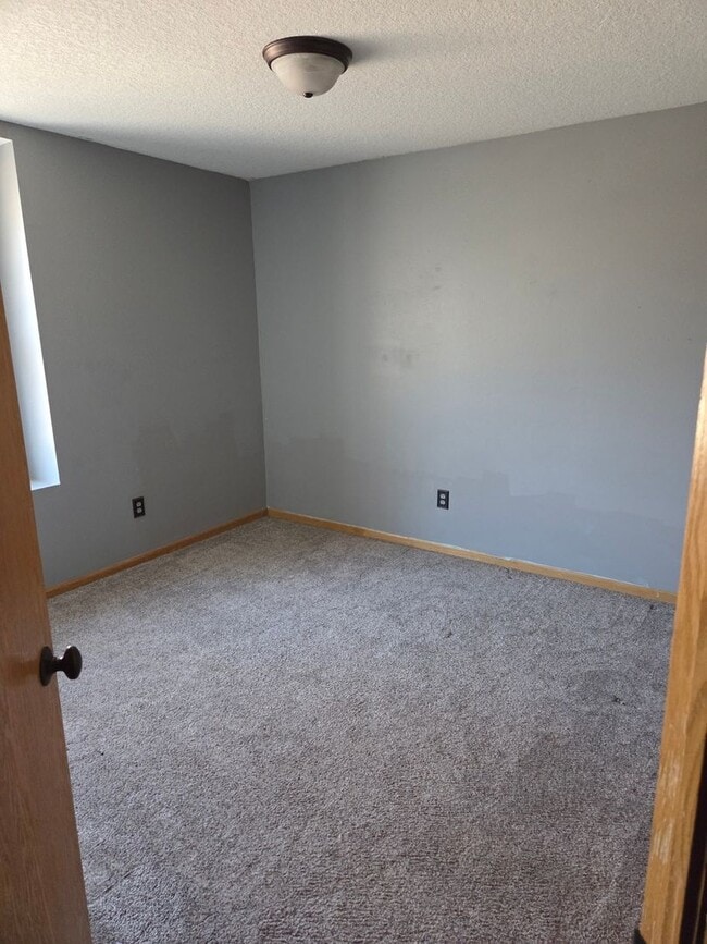 Building Photo - 4043 Dubuque Ave