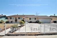 Building Photo - 433 W Etiwanda Ave