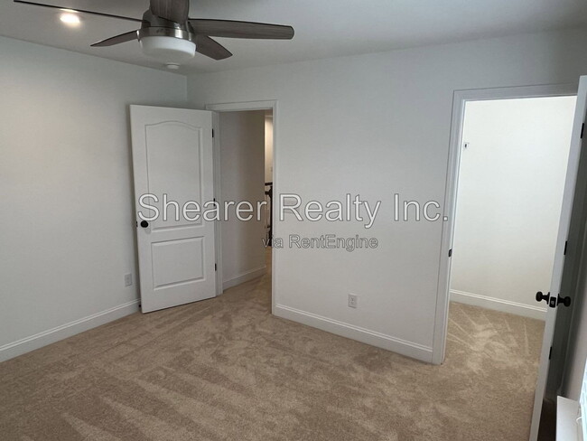 Building Photo - 616 Southstone Dr