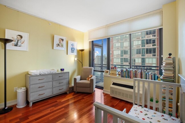 Building Photo - 389 Washington St