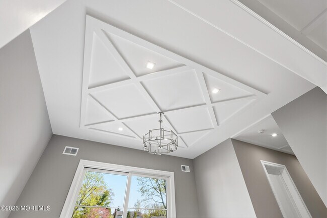 Building Photo - 84 Cooper Ave