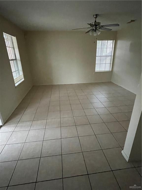 Building Photo - 10 J N St