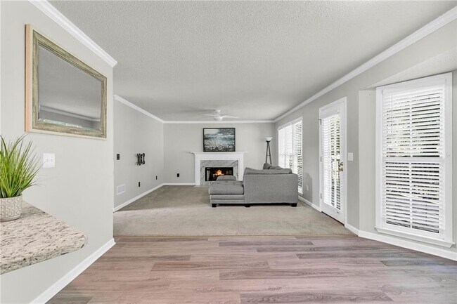 Building Photo - 608 Adam Cir