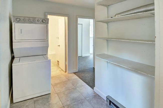 Building Photo - (PRE-LEASING 2026)   7 Bed 3 Bath Dual-Living Dream Duplex with Spacious Yards & Modern Upgrades