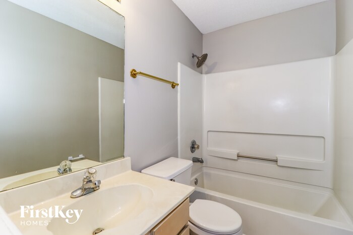 Building Photo - 9751 Misty Bay Cove