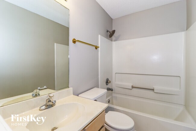 Building Photo - 9751 Misty Bay Cove