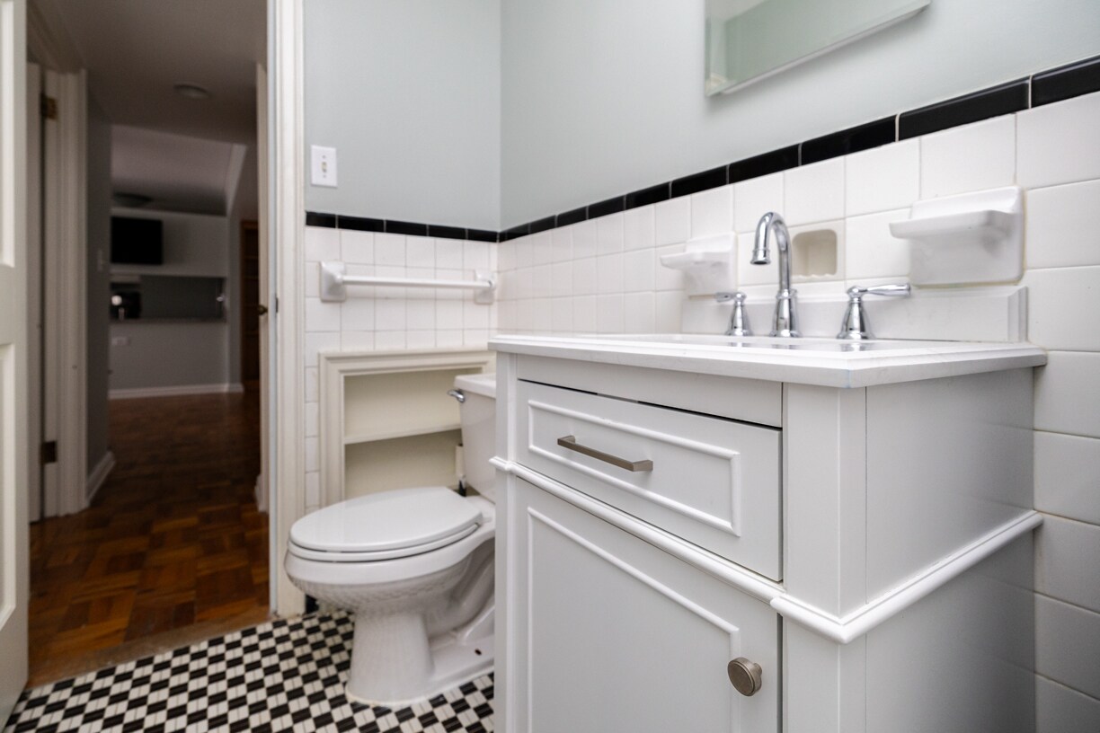 Building Photo - 1700 N Elm St