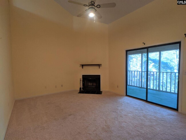 Building Photo - 5004 Village Creek Dr