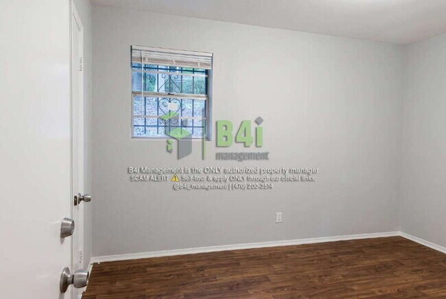 Building Photo - 3025 Sprucewood Dr