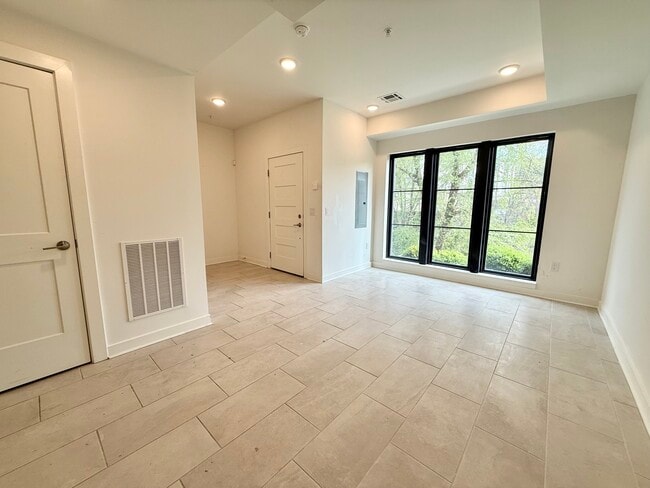 Building Photo - 4589 Riverside Way