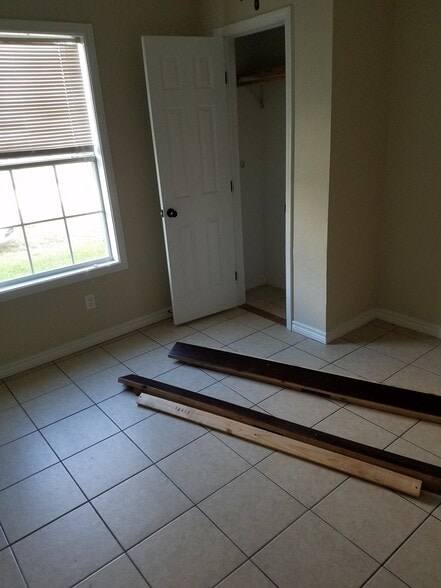 Building Photo - House A - 1252 Chace Rd., Winnie, TX 77665