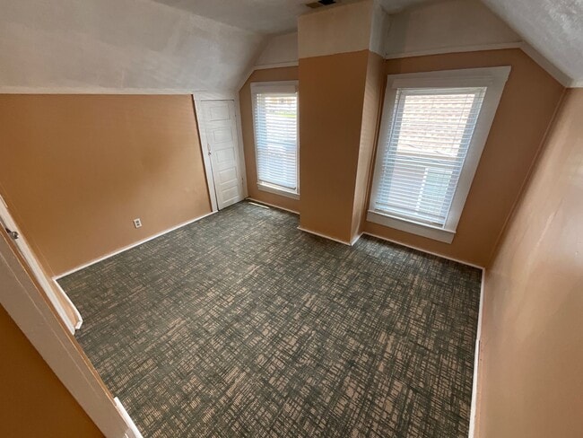 Building Photo - 4 Bedroom Home available in High Point!