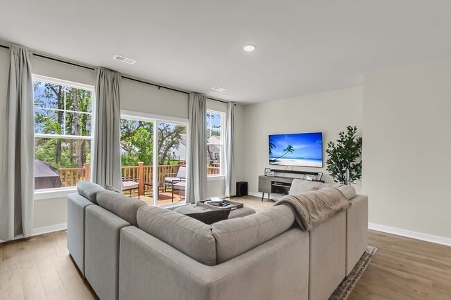 Building Photo - Beautiful 4-Bedroom, 3.5-Bathroom Townhome...