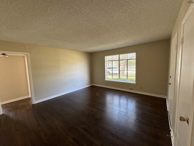Building Photo - 3701 Southmoor Ln