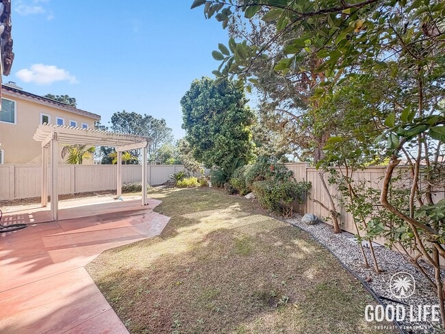 Building Photo - Spacious Torrey View Home with Flexible Floorplan in Gated Community