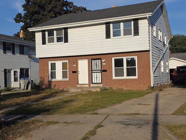 Primary Photo - 4706-4708 N 52nd St