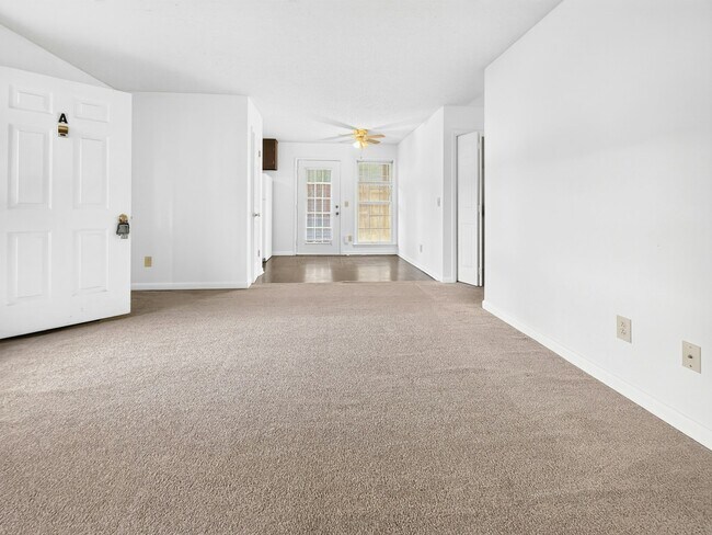 Building Photo - 6209 Friar Tuck Dr NW