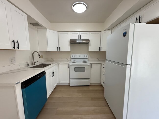 Building Photo - Remodeled Duplex in Central Sunnyvale Loca...