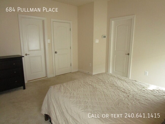 Building Photo - 684 Pullman Pl