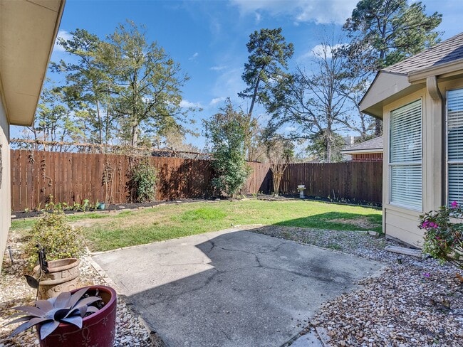 Building Photo - 30018 Bashaw Dr