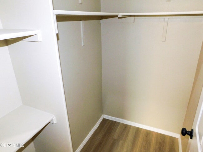 Building Photo - 8940 Ankerson St