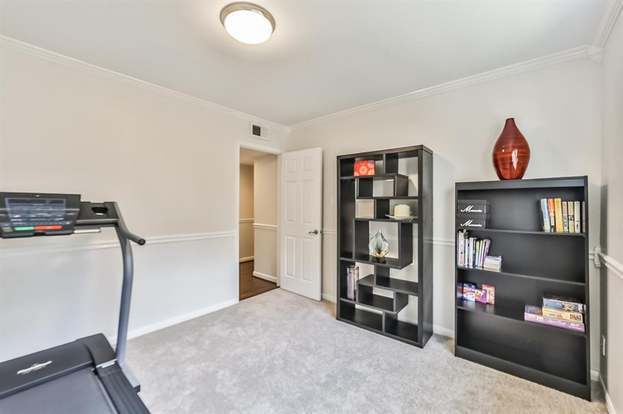 Building Photo - 12848 Westleigh Dr