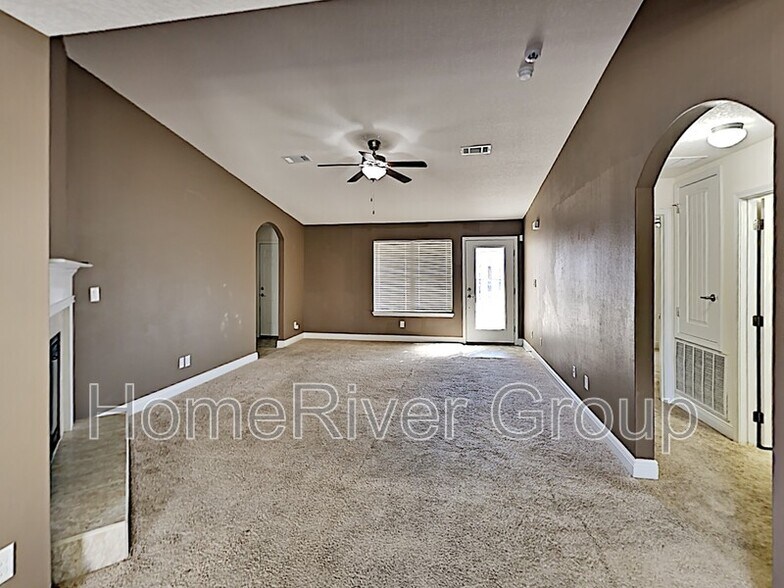 Building Photo - 8907 Hertford Cir