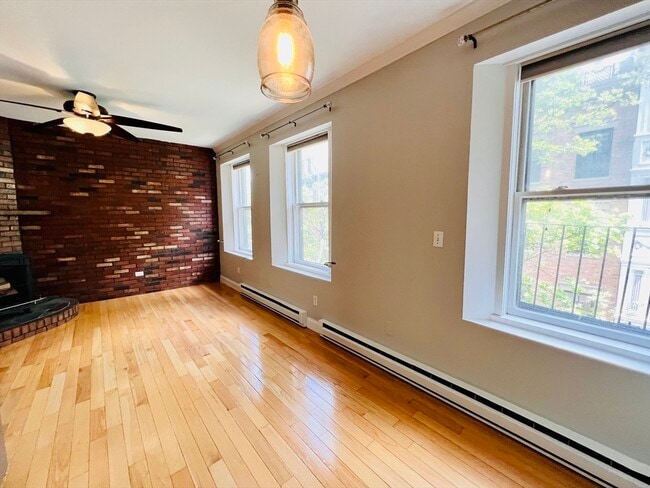 Building Photo - 59 Phillips St