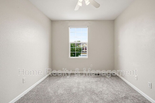 Building Photo - 5174 E 119th Way