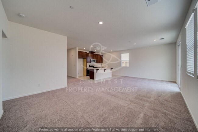 Building Photo - Gorgeous 3 Bedroom, 2 Bath Home In Twelve Bridges