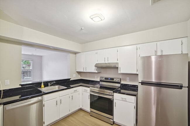 Building Photo - 13913 Highstream Pl