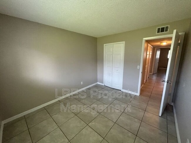 Building Photo - 605 Northlake Blvd