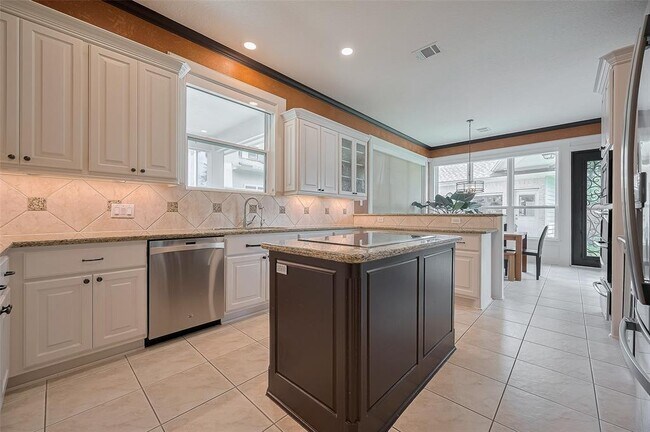 Building Photo - 11826 Legend Manor Dr