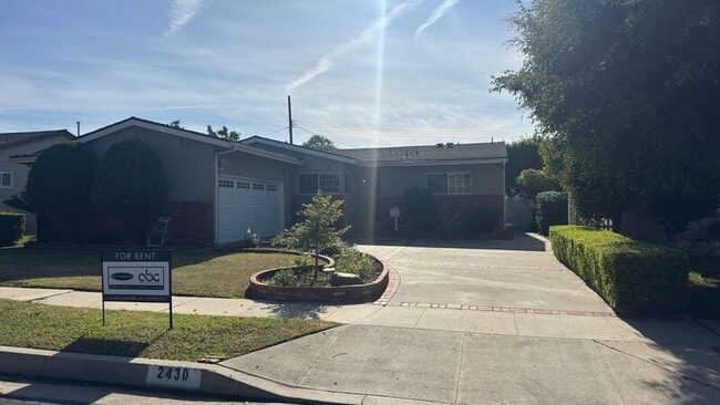 Primary Photo - 2430 Bancroft Ave