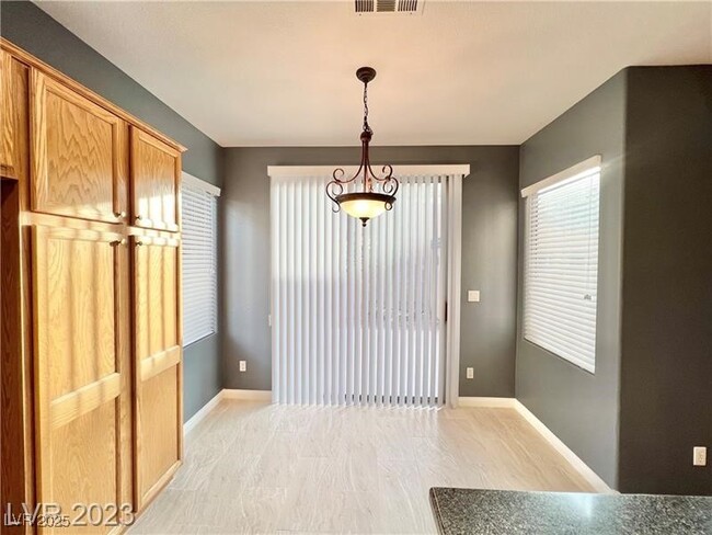 Building Photo - 337 Bright Sumac Ct