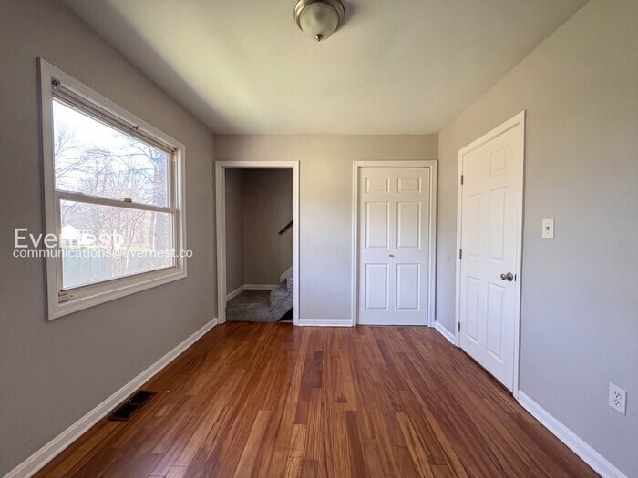 Building Photo - 7730 Emerson Rd