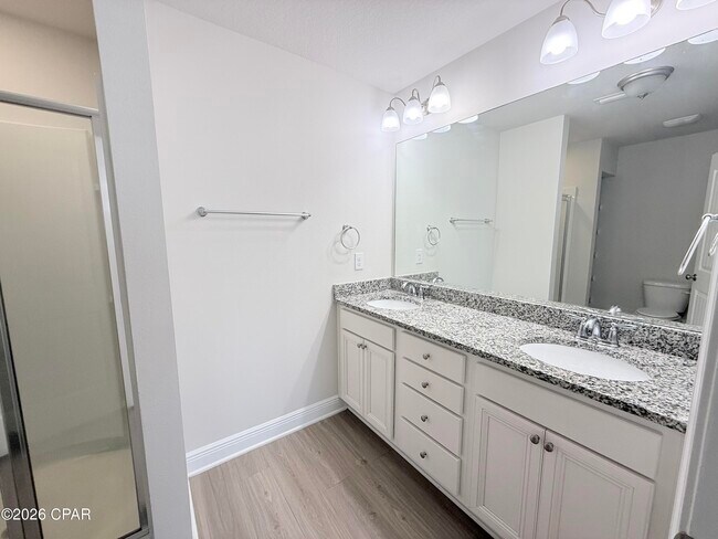 Building Photo - 7682 Shadow Lake Dr