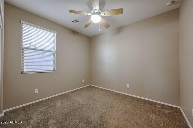 Building Photo - 12041 W Cottontail Ln